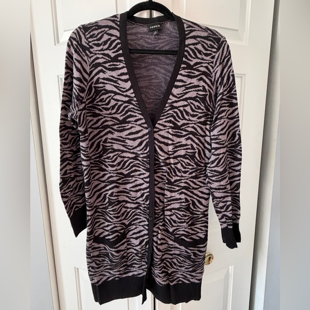 Torrid Black and Gray Animal Print Cardigan